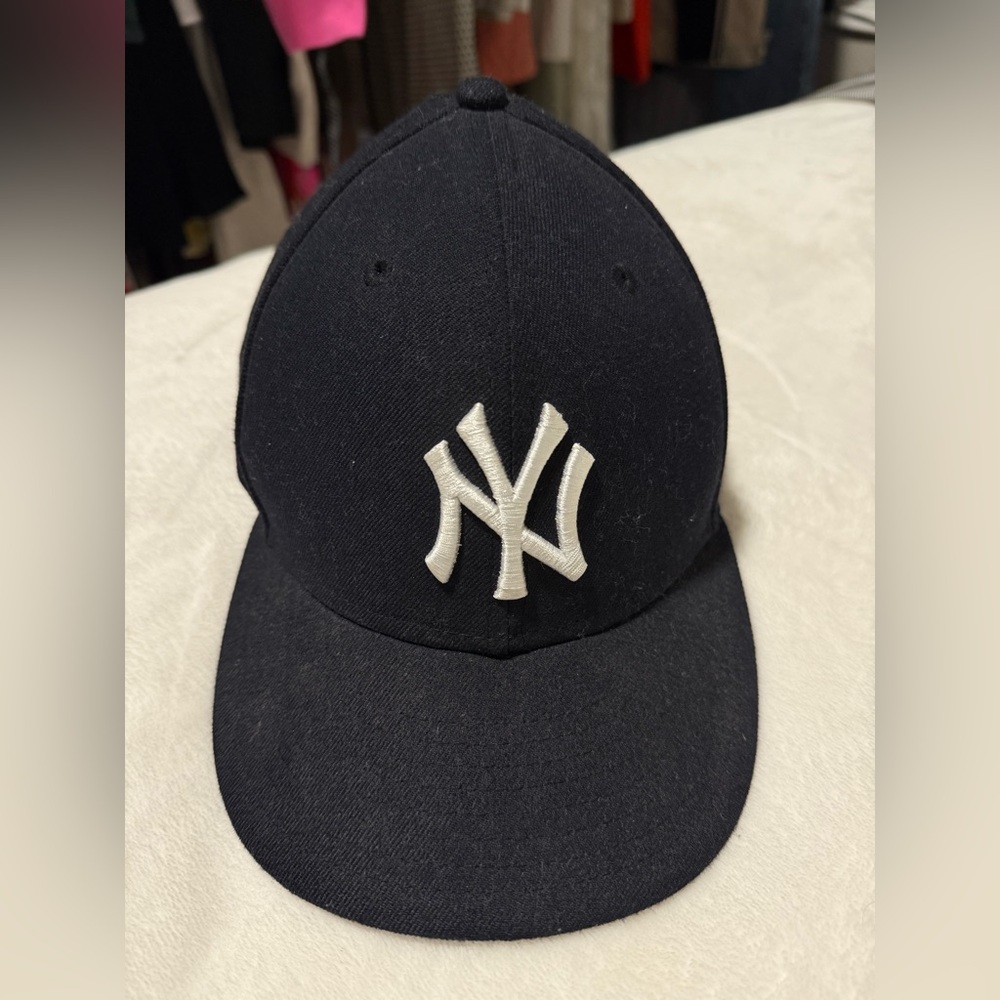 New York Yankees Black Fitted Cap